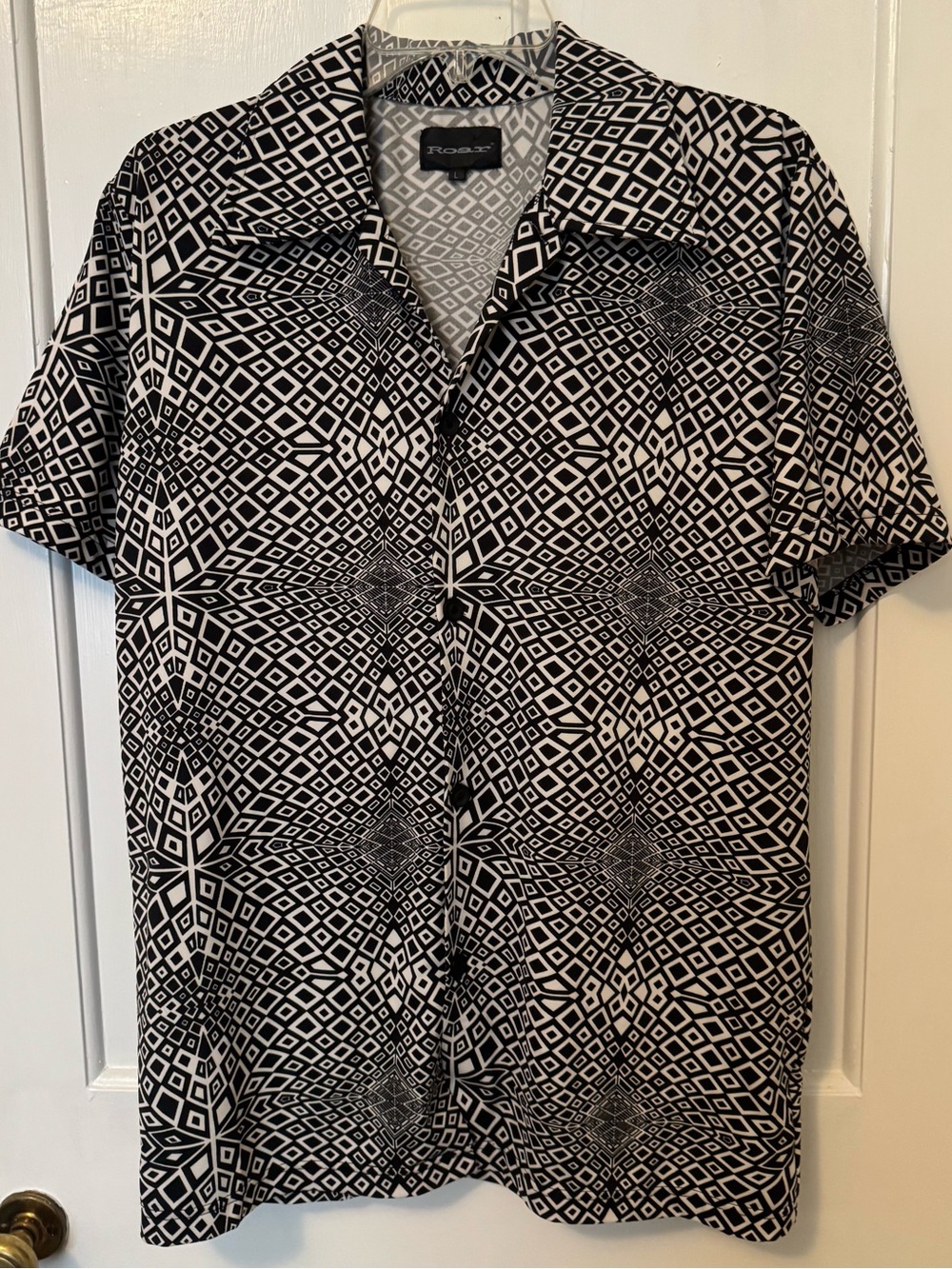 Roar Black and White Geometric Short-Sleeve Button-Down Shirt